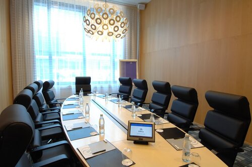 Внешний вид отеля Hilton Helsinki Airport в Вантаа, фото 4