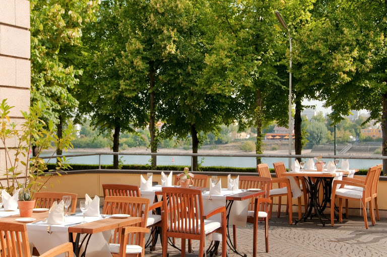 Фото Dorint Hotel Bonn