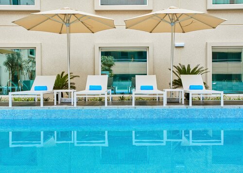 Гостиница Hilton Garden Inn Dubai Mall Of The Emirates в Джумейре