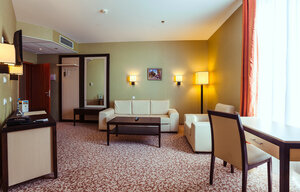 New Peterhof (Peterhof, St. Petersburg Avenue, 34), hotel