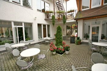 Внешний вид отеля Универсал в Светлогорске, фото 4