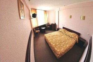 Turyst (Kyiv, Raisy Okipnoi Street, 2), hotel
