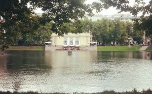 Patriarch Ponds (Moscow, Yermolayevsky Lane), park