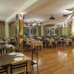 House of Scientists of the Tomsk Scientific Center (microdistrict Akademgorodok, Akademicheskiy Avenue, 5), cafetería