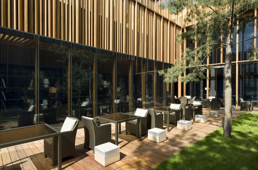 Фото отеля 2