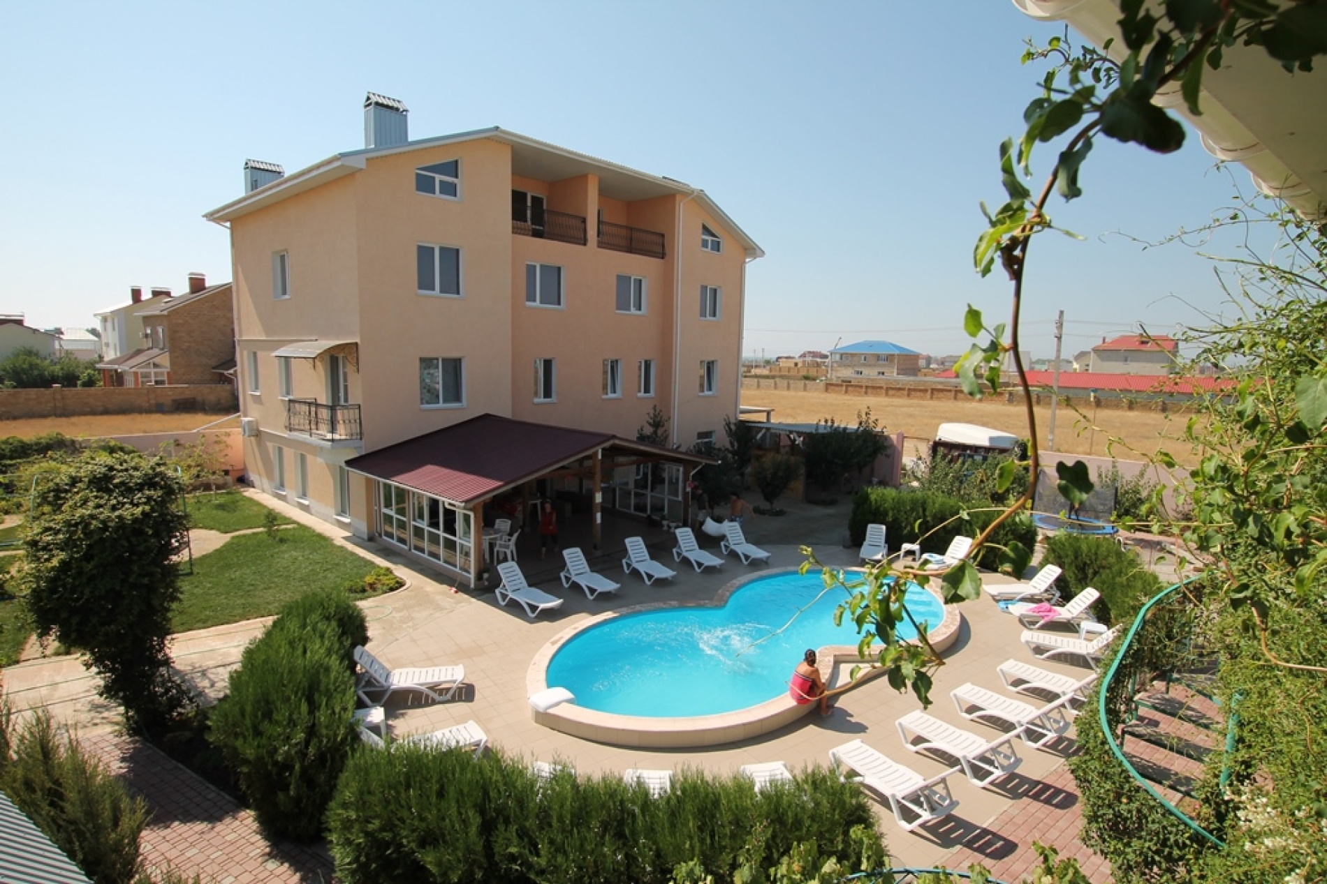 Фото отеля 2