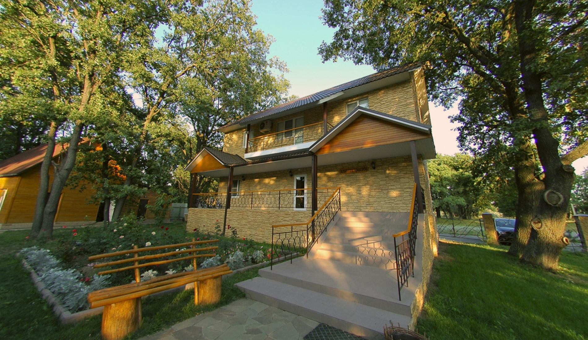 Фото отеля 2