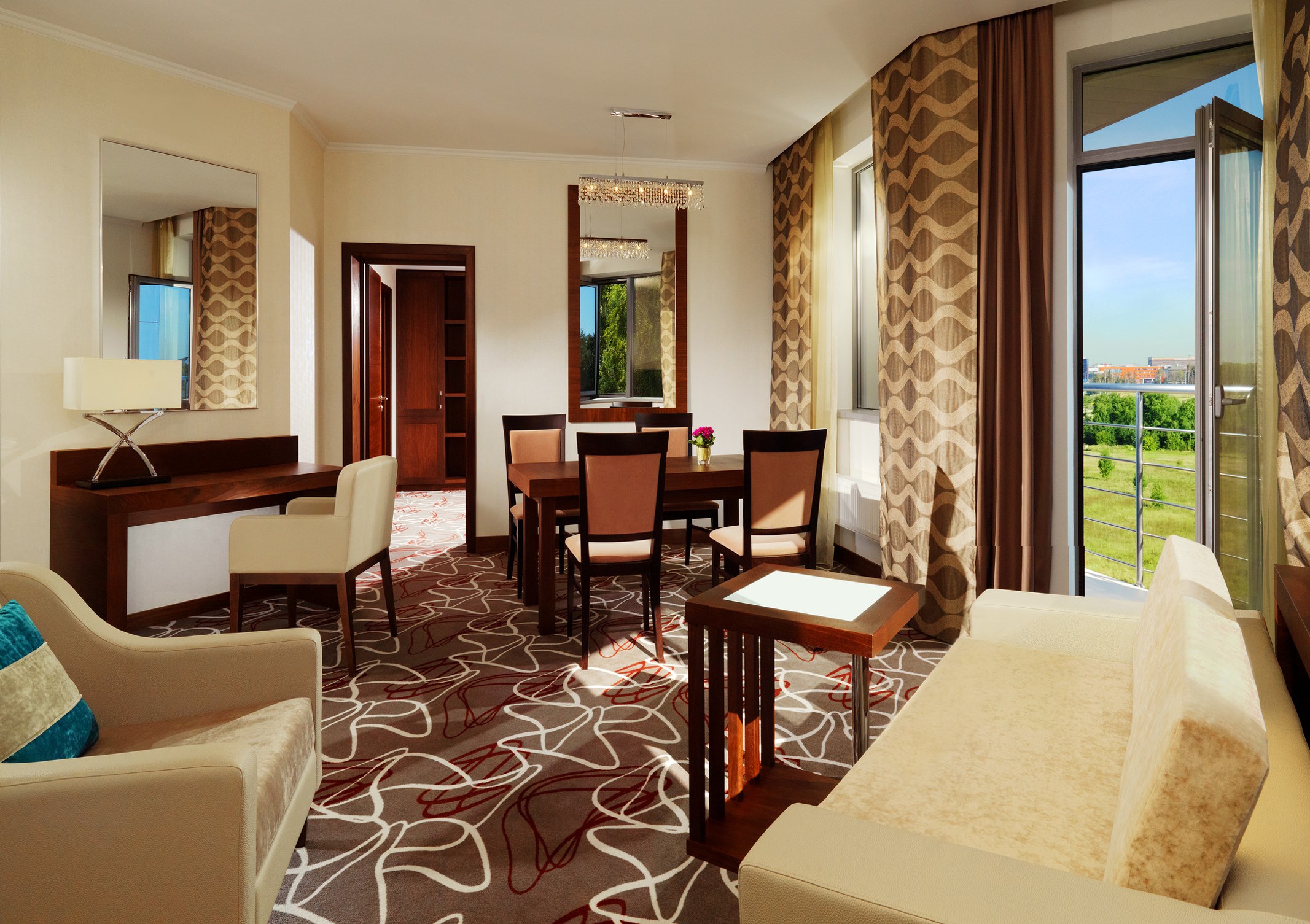 Фото Sheraton Skypoint Luxe