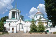 Chasovnya Spasa Nerukotvornogo Obraza pri sobore Uspeniya Presvyatoy Bogoroditsy V Bogoroditske (Oktyabrskaya ulitsa, 32), orthodox church