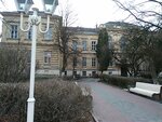 Lvovsky natsionalny universitet imeni Danila Galitskogo Kafedra patologicheskoy anatomii i sudebnoy meditsiny (Пекарская улица, 52) ، كلية، جامعة