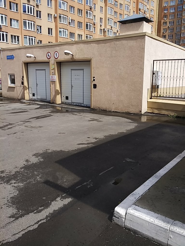 Aparcamiento de coches Podzemny parking V ZhK Megapolis, , foto