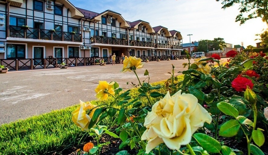 Фото отеля 1