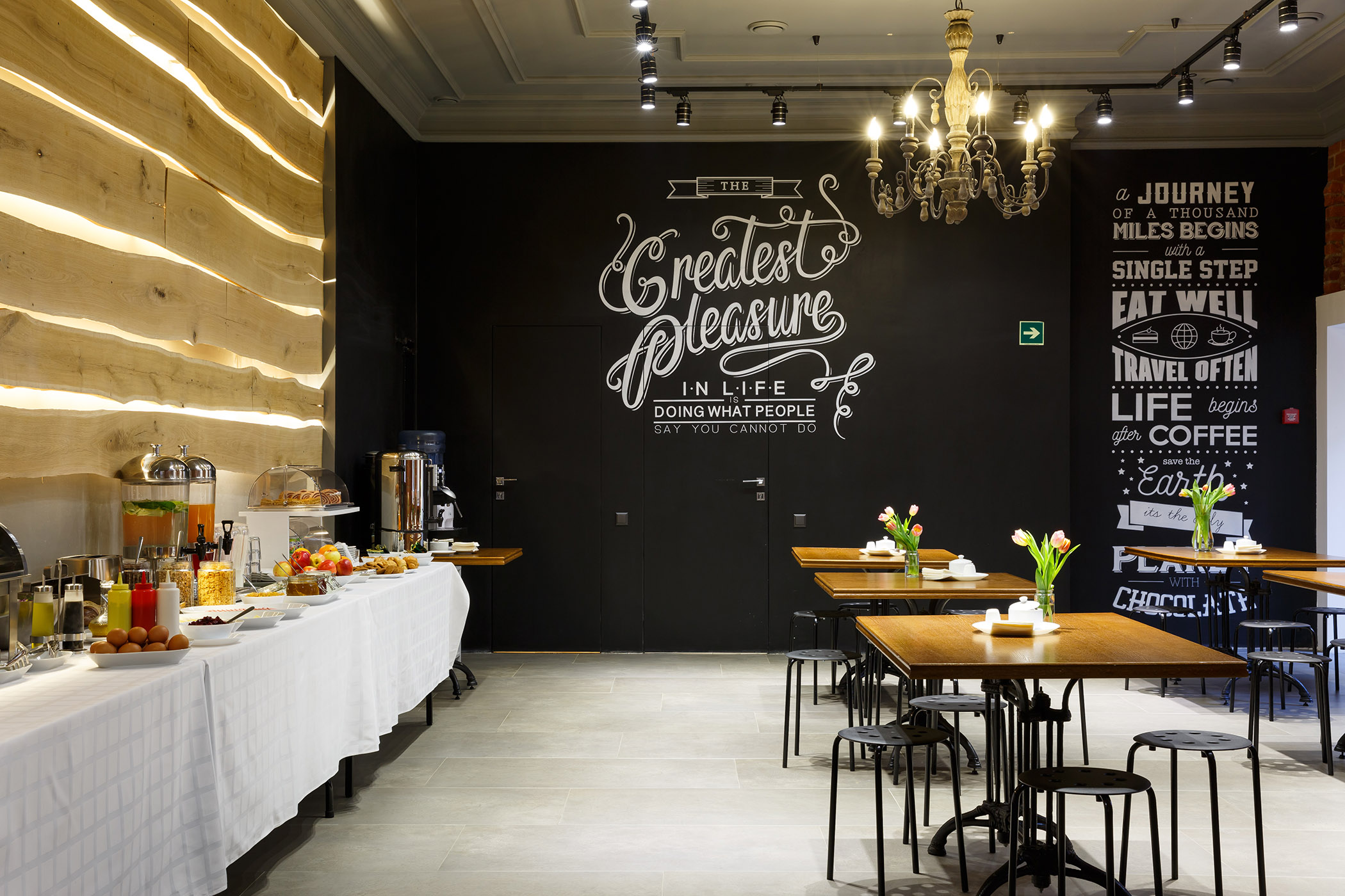 Фото Station Premier S10