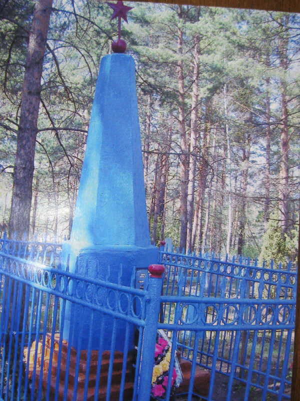 Monument, memorial Лётчикам, погибшим в 1944 году у деревни Дубрава, Vladimir Oblast, photo