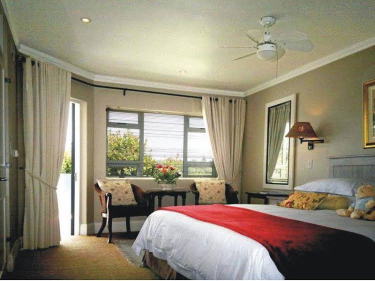 Фото Serendipity Guest House and Restaurant