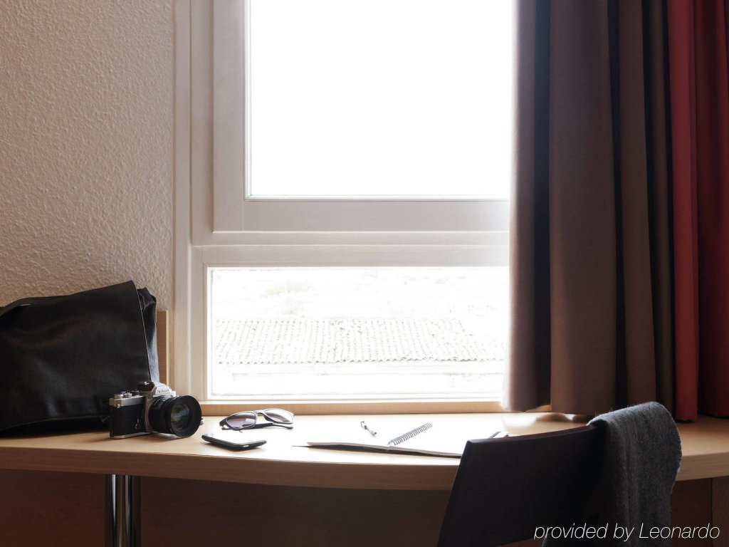 Фото Ibis La Rochelle Vieux Port