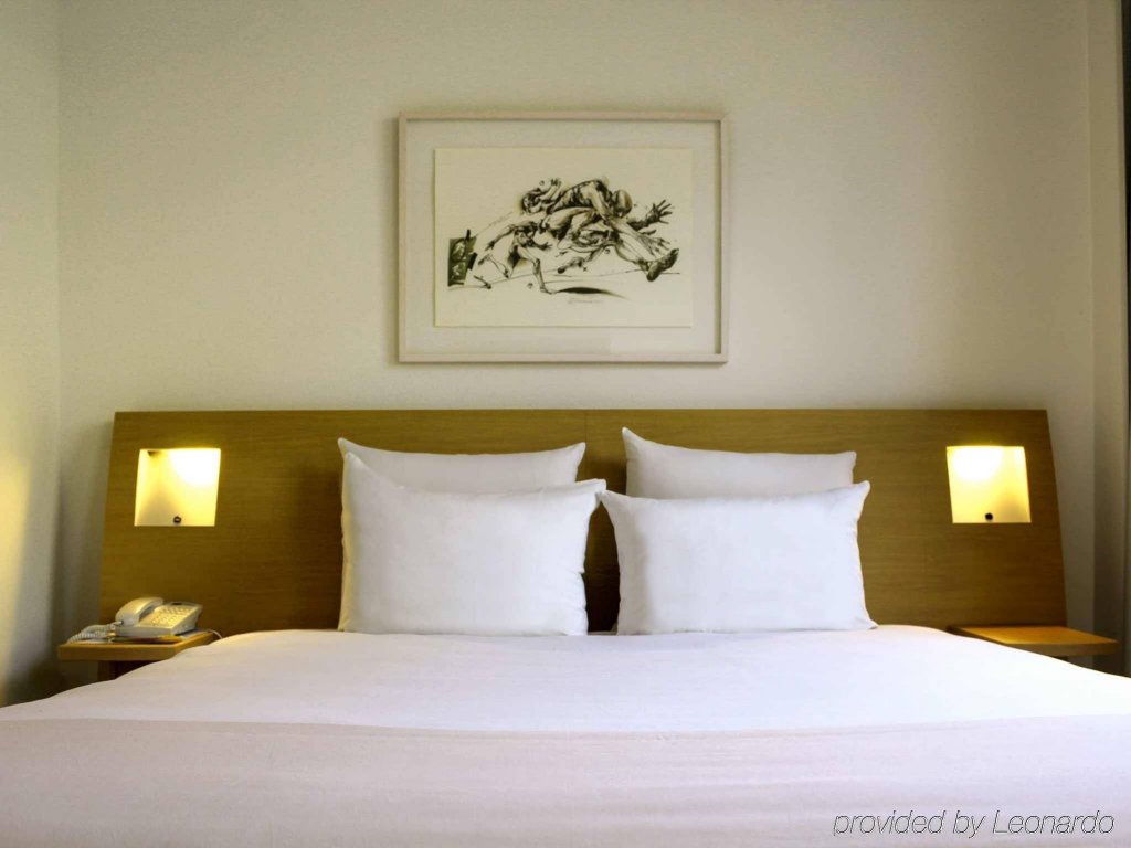 Фото Novotel Paris Centre Gare Montparnasse