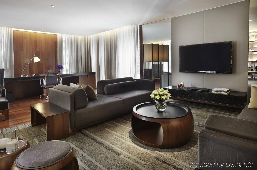 Фото Hansar Bangkok Hotel