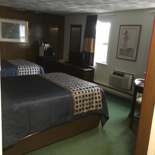 Фото Wickford Motor Inn