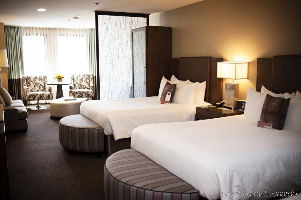 Фото The Oxford Hotel Bend