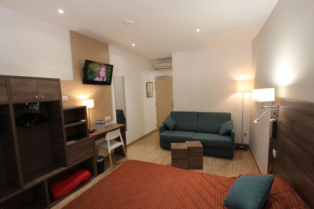 Фото Hotel Restaurant Le Cours