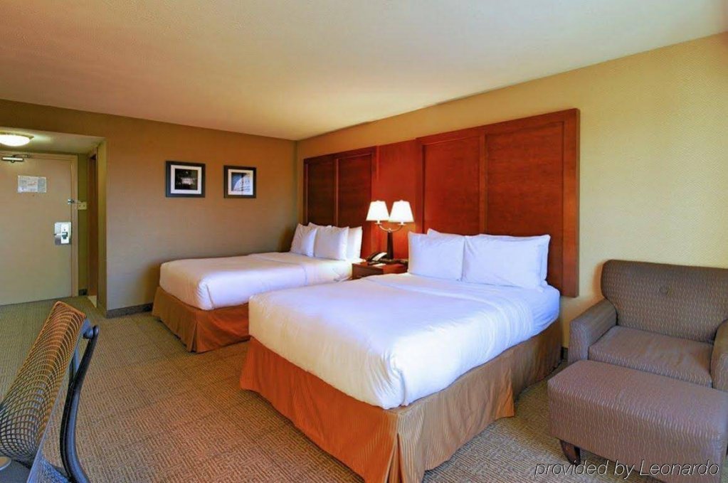 Фото Holiday Inn Express Washington Dc N-Silver Spring, an Ihg Hotel