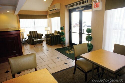 Гостиница La Quinta Inn & Suites by Wyndham Warwick Providence Airport в Штате Род-Айленд