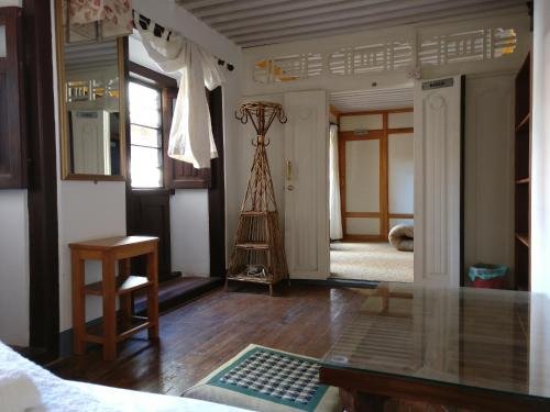 Фото Hiranya Guest House