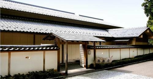 Гостиница Menard Aoyama Resort: Wafukan Utatsukasa