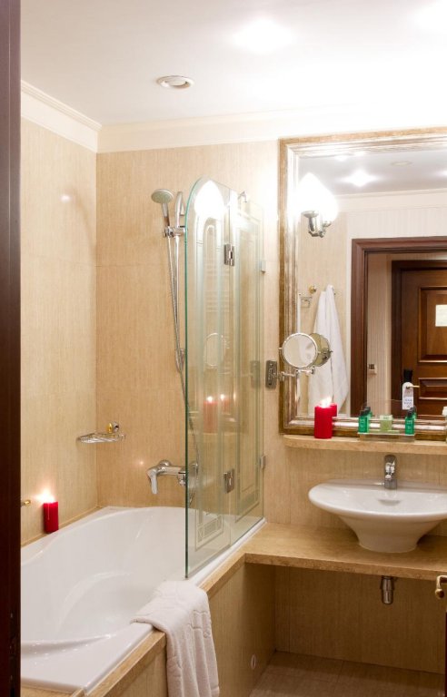 Фото Crystal Palace Boutique Hotel