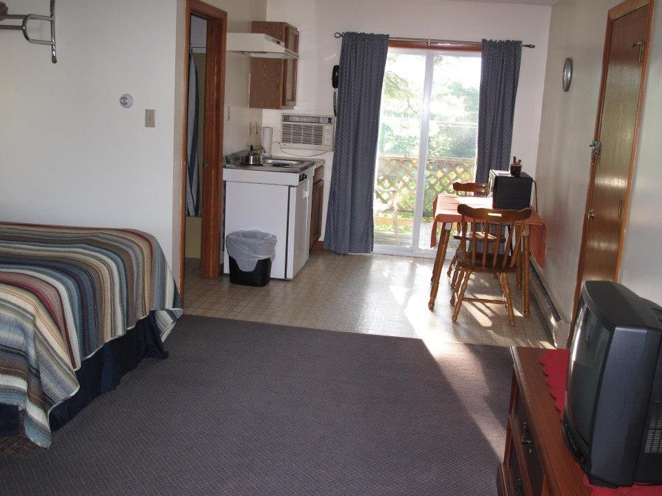 Фото Milford Motel On The River