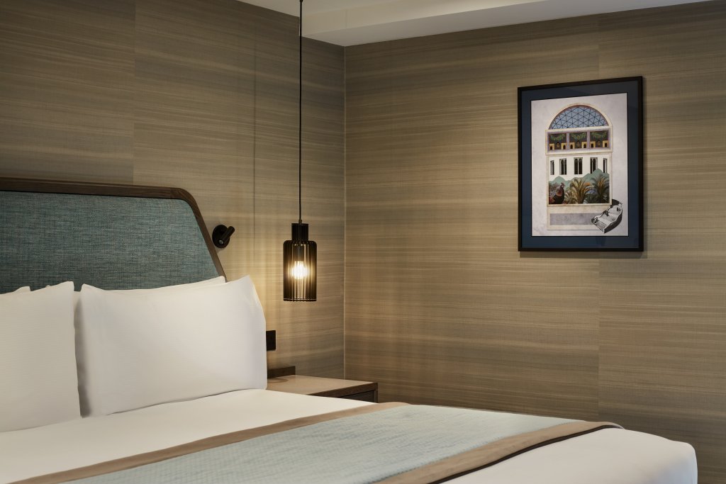 Фото DoubleTree by Hilton London - West End