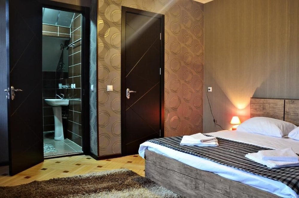 Фото Hotel Old Villa Metekhi