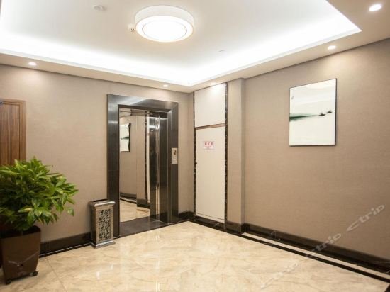Фото Gya Jiaxing Tongxiang City Century Avenue Hotel