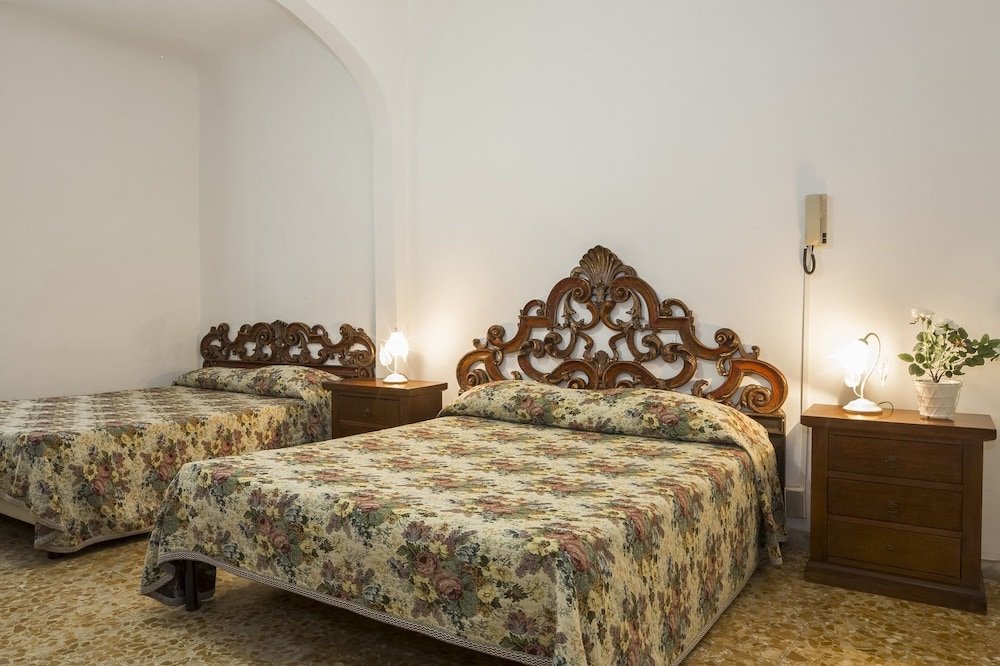 Фото Albergo Tre Donzelle