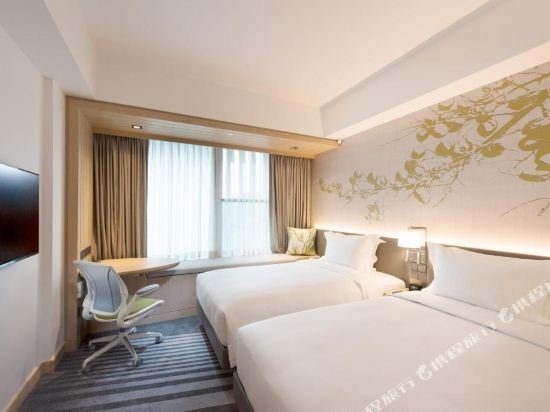 Фото Hilton Garden Inn Singapore Serangoon