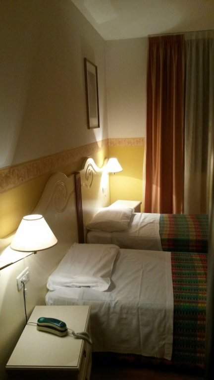 Фото Albergo Ristorante Flora