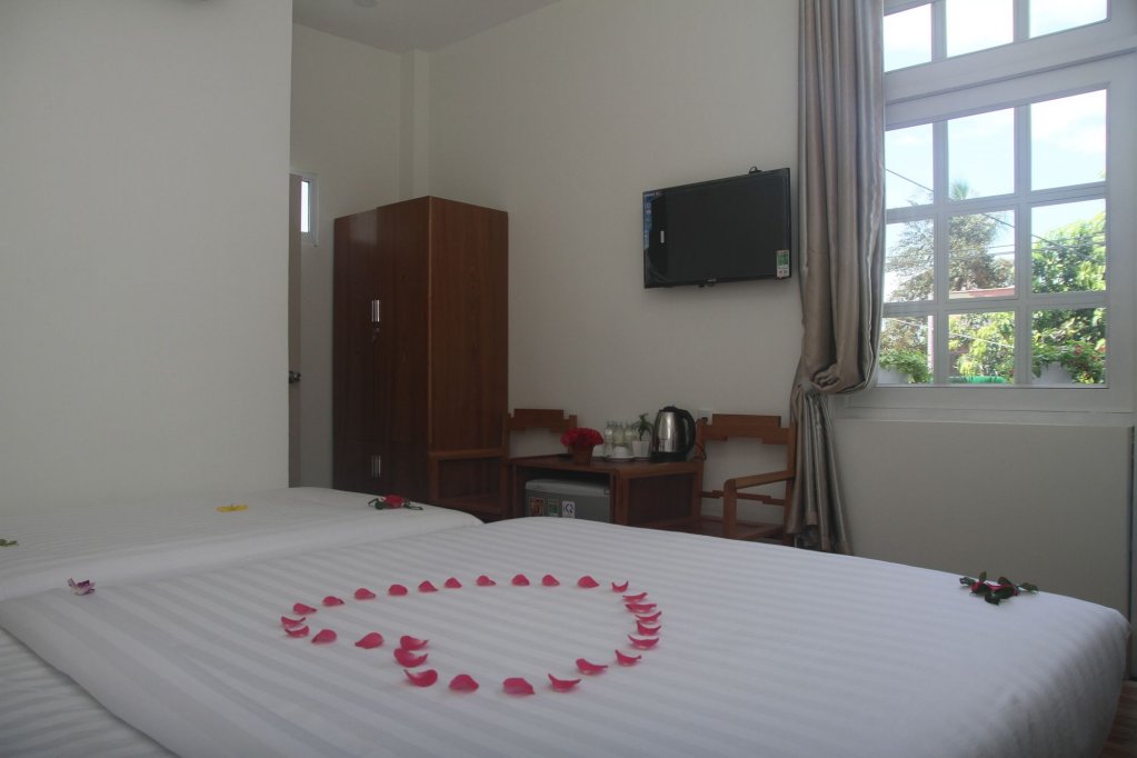 Фото Travellers Nest Hostel