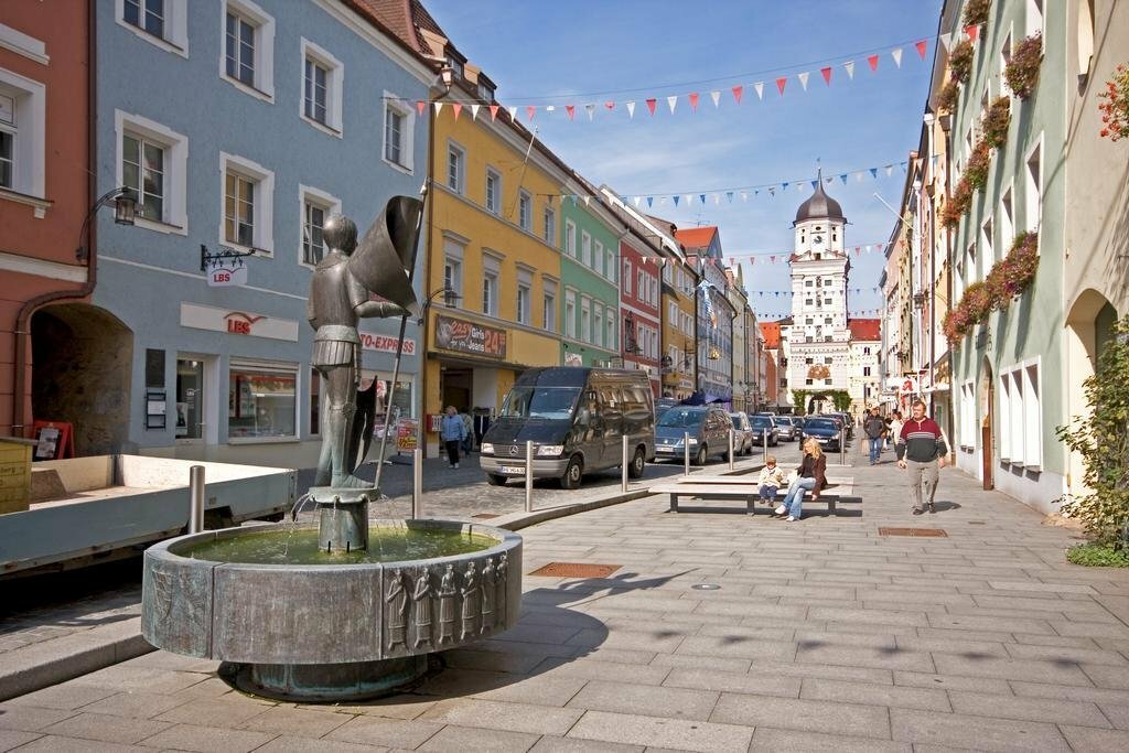 ...Free State of Bavaria, photo 1. Germany, Vilshofen, Donaugasse 10-12, 94...