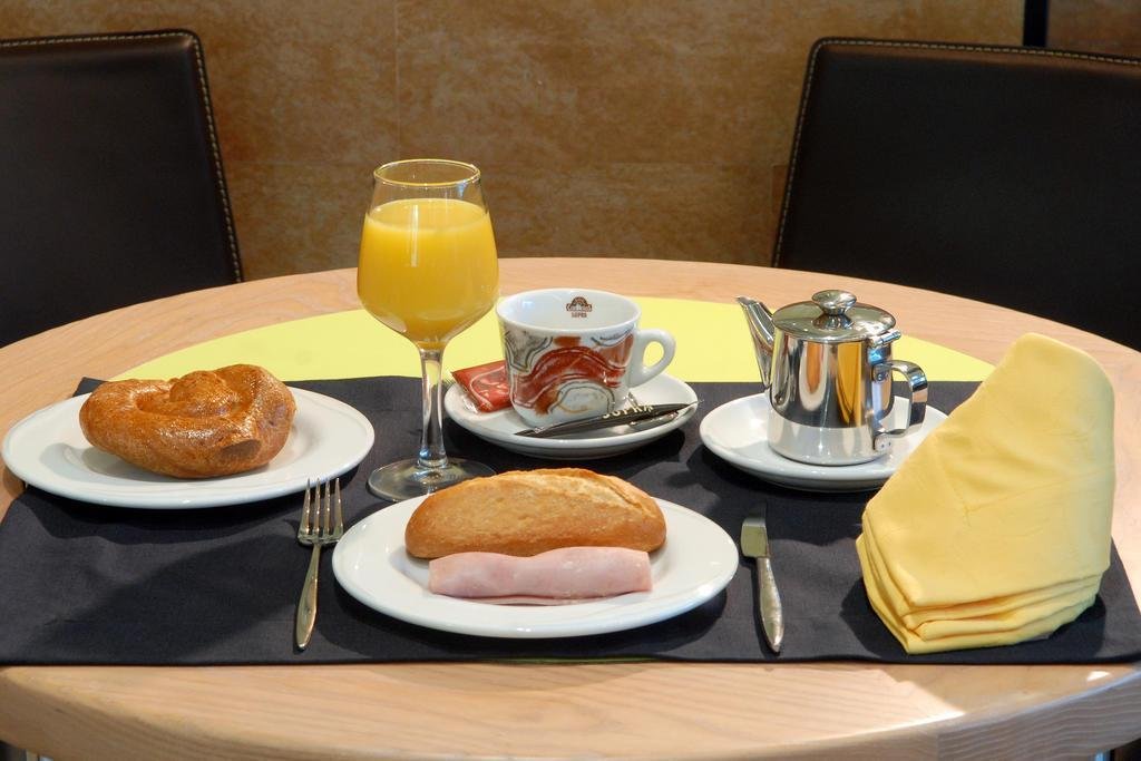 Фото Hotel Julia Madrid