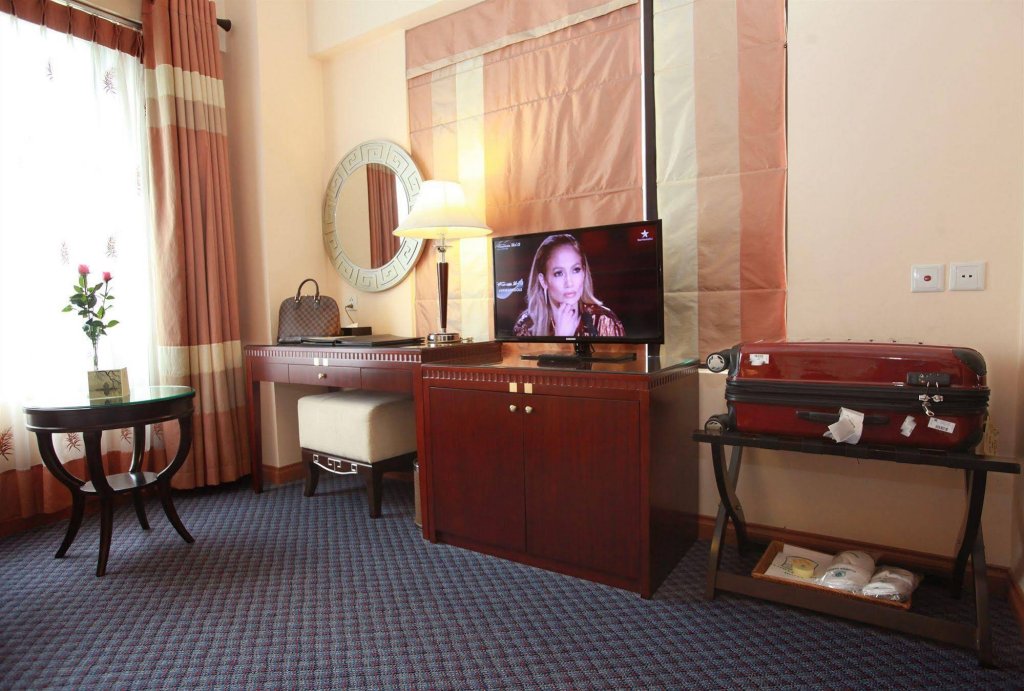 Фото Flower Garden Hotel