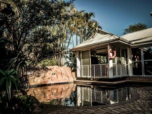 Гостиница The Riverside Hotel