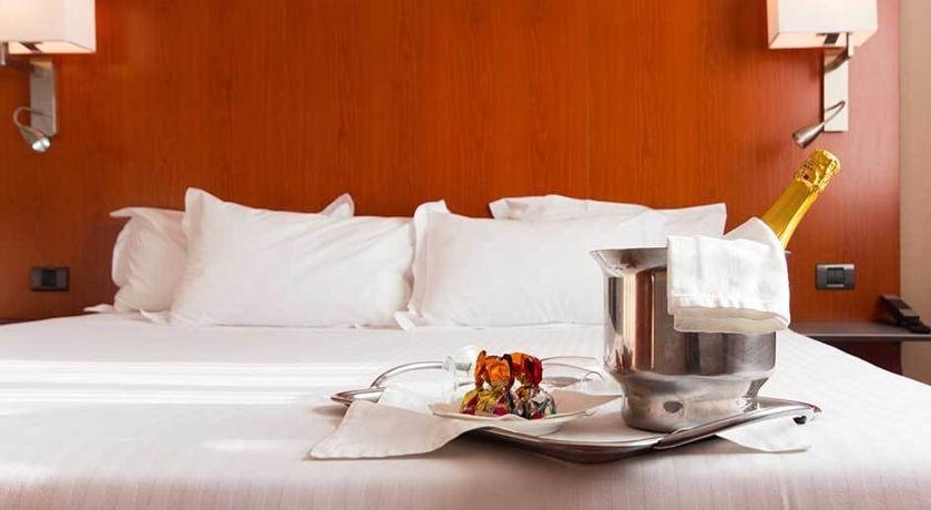 Фото B&b Hotel Granada Estacion