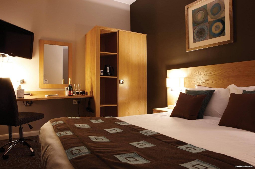 Фото Best Western Plus Nottingham Westminster Hotel