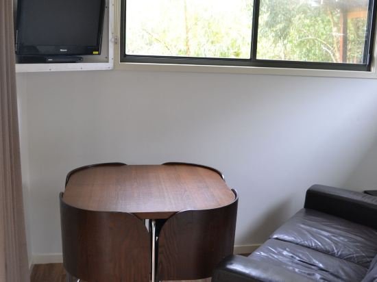 Фото Lorne Foreshore Caravan Park