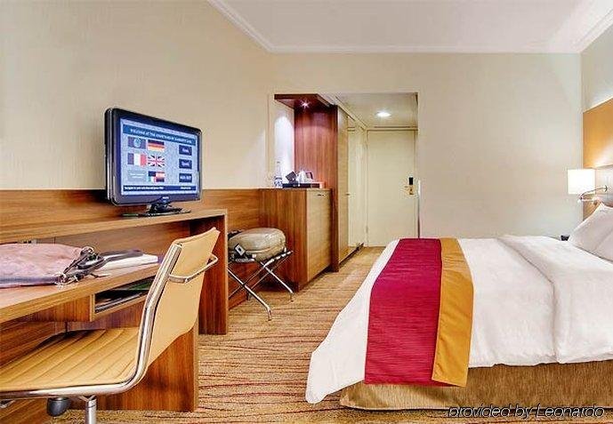 Фото Courtyard by Marriott Linz