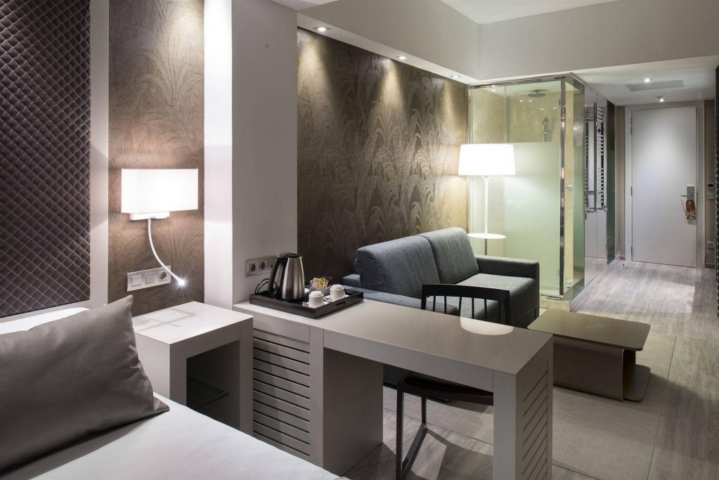 Фото Catalonia Square