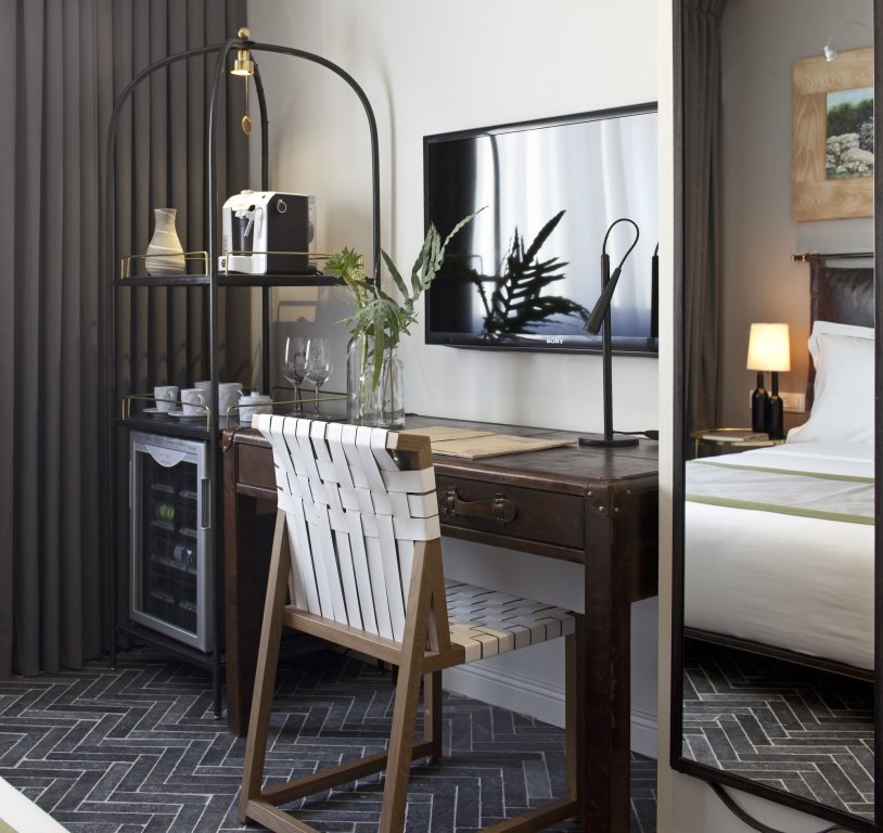 Фото The Rothschild Hotel