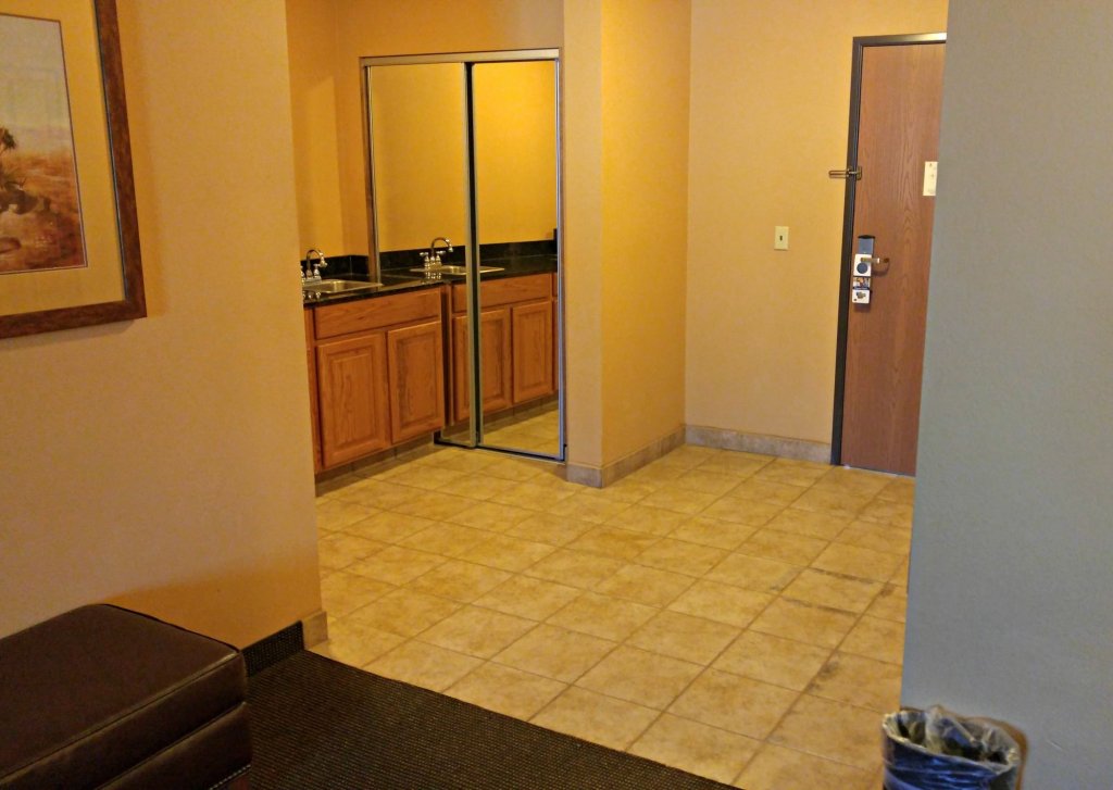 Фото Best Western Plus Country Inn & Suites