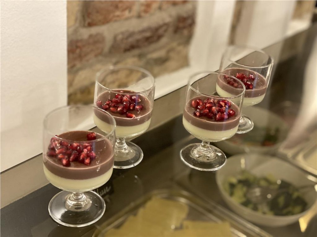 Фото Chevron Design Hotel Prague